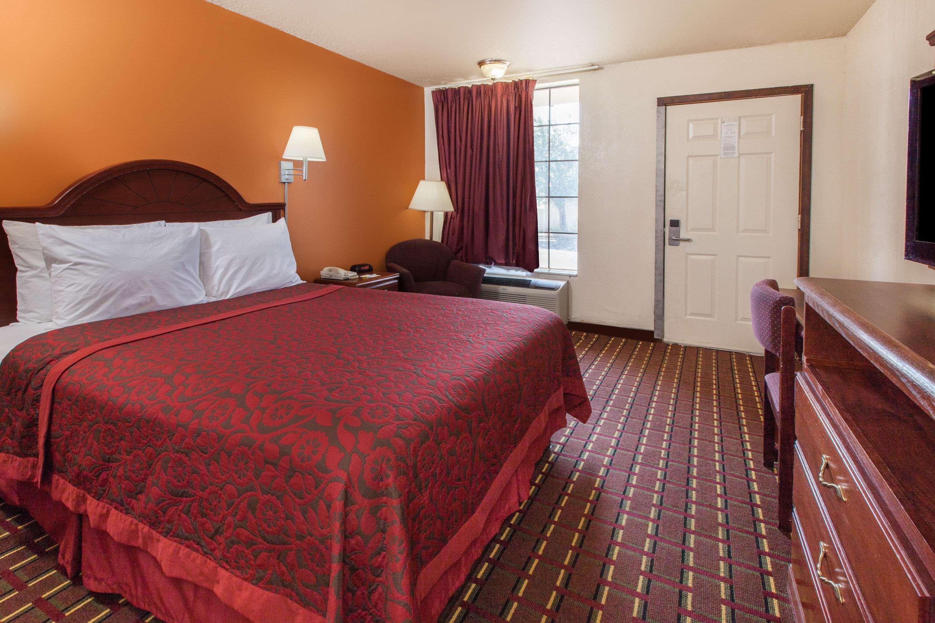 Days By Wyndham Hotel